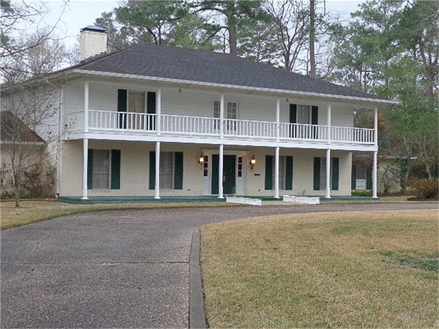 1st image of 1 Briarwood Dr