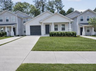 204 Overby Park Dr, Newnan, GA