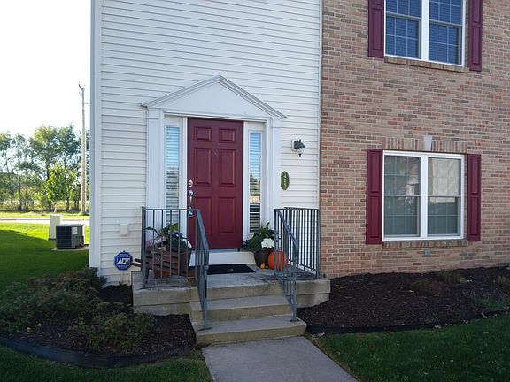 2nd image of 425 Abbey St
