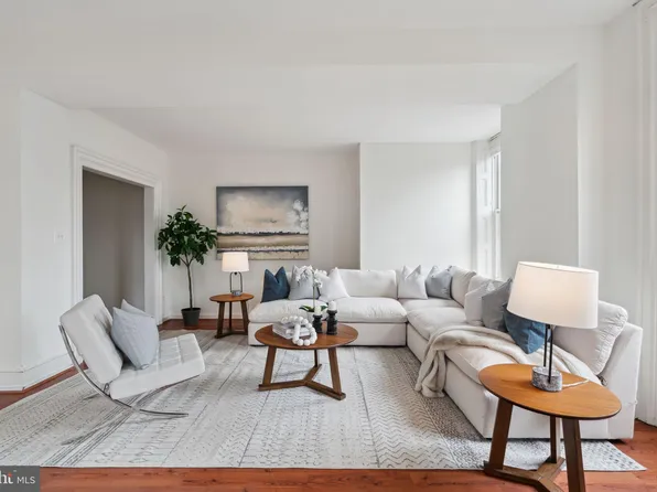 1035 Spruce St APT 302, Philadelphia, PA 19107
