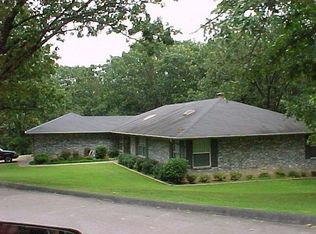 16470 Hickory Dr, Siloam Springs, AR 72761