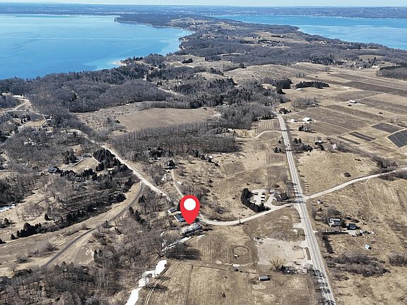 2nd image of 2378 Carroll Rd