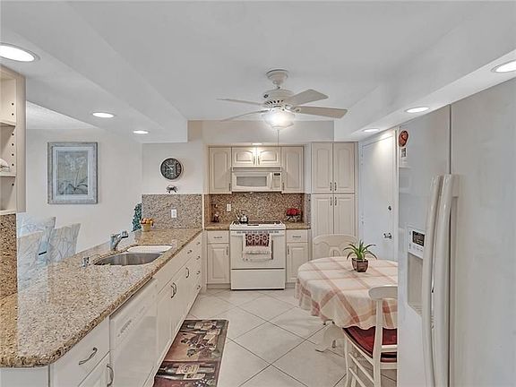 4th image of 1150 Hillsboro Mile APT 914