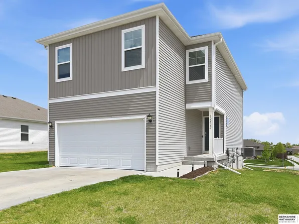 10823 S 177th St, Omaha, NE 68136