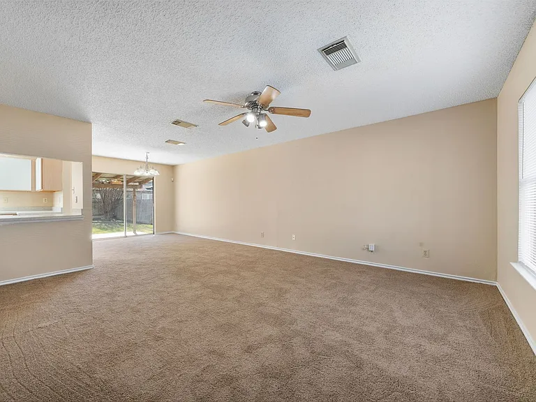 7038 Cole Creek Dr — Photo 7