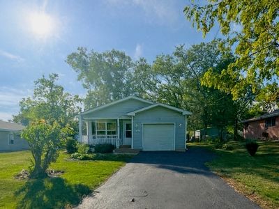 42 N Farnsworth Ave, Aurora, IL, 60505