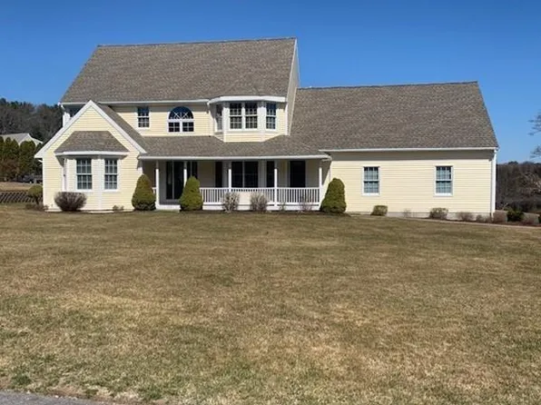 22 Lydia Ln, Taunton, MA 02780