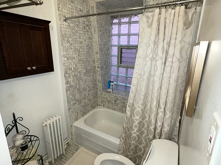 2509 N Halsted St — Photo 5