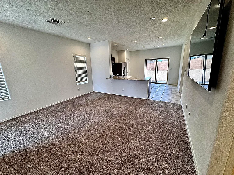 275 Prism Ave SW — Photo 4