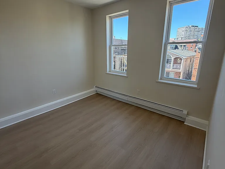 20 63rd St #5 — Photo 4