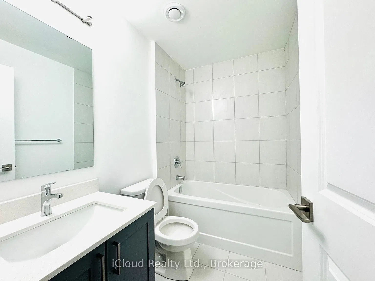 3 bed, $3,000 — Photo 4