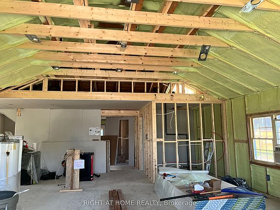 4th image of 412 Limerick St