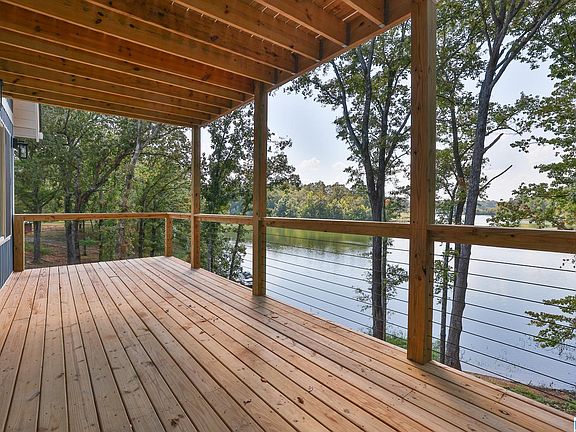 5th image of 1132 Glade Rd