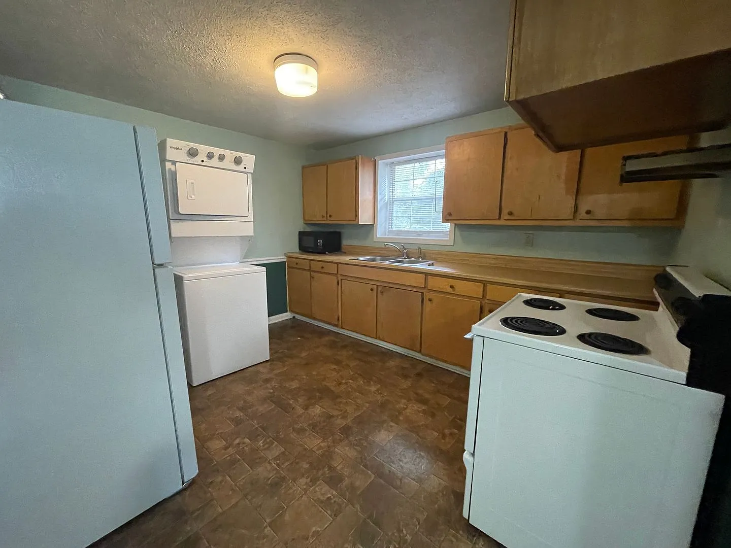 Duplex near Downtown!! 2BR 1 Bath in Normaltown! — Photo 4