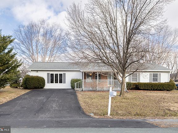 2nd image of 150 Nightingale Ave