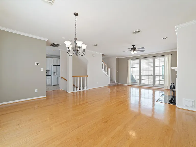2256 La Branch St — Photo 13