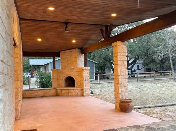 3336 Interstate Highway 35 N #1, Natalia, TX 78059