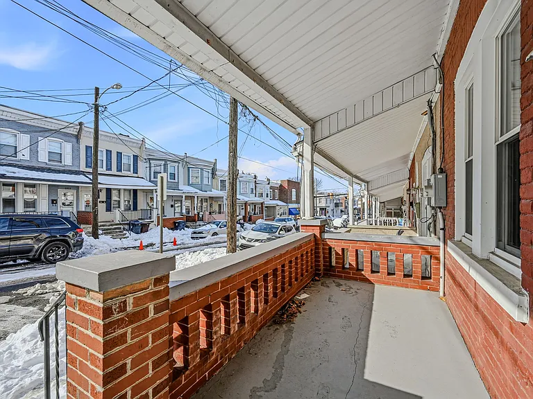1813 W 7th St — Photo 5