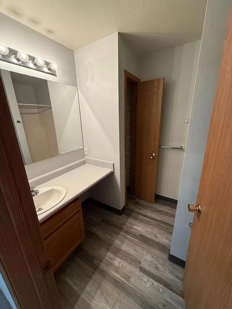 University Village Apartment Building - PH4 UV — Photo 3