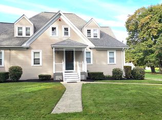 26 Barkers Ln #1, Portsmouth, RI 02871