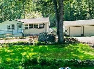 29 1/2 Mount Hygeia Rd, Foster, RI 02825