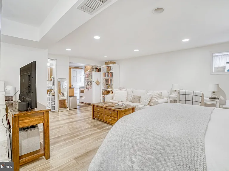 113 E Taylor Run Pkwy — Photo 5