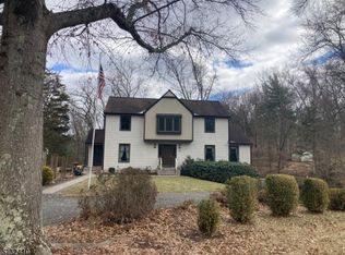 64 Oriole Ln, Branchburg, NJ 08876