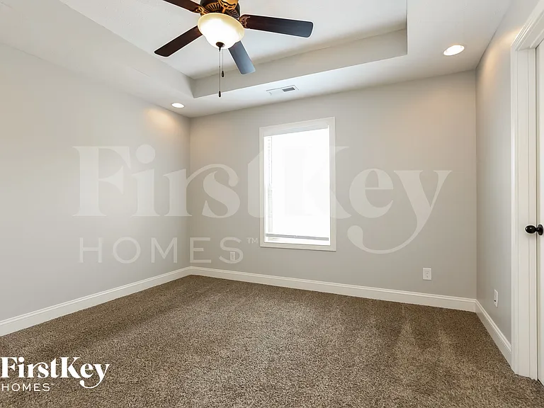 1145 Stillwood Dr — Photo 7