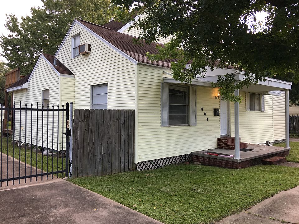 1st image of 804 Royal Ave