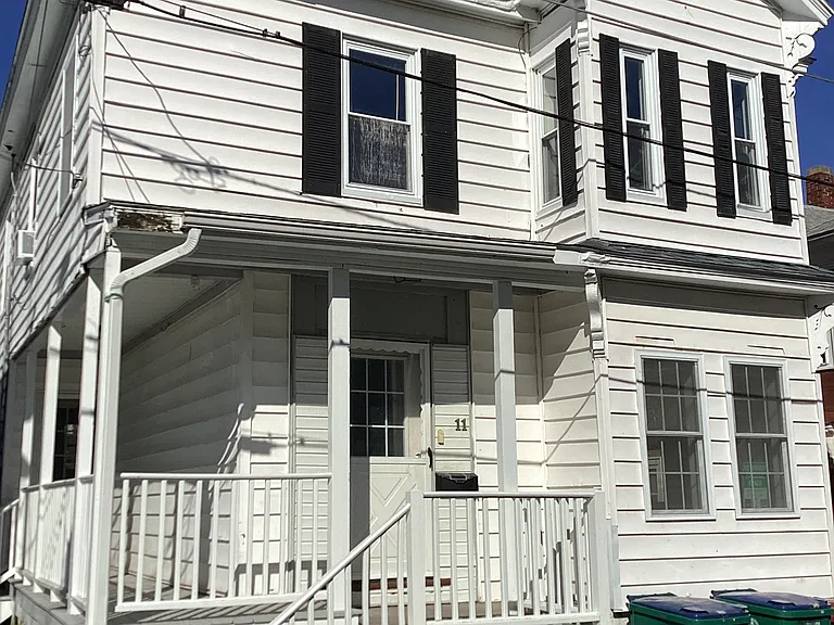 11 Rockdale Ave — Photo 6