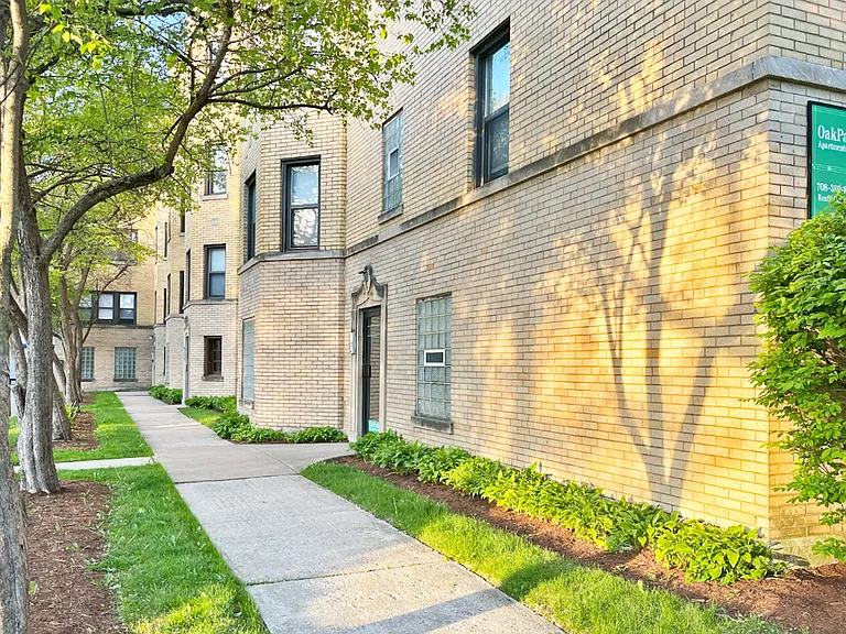 113-117 South Blvd. — Photo 14