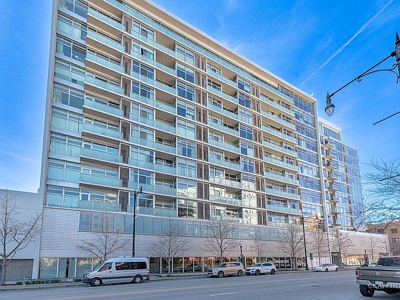 2nd image of 1620 S Michigan Ave Unit 614