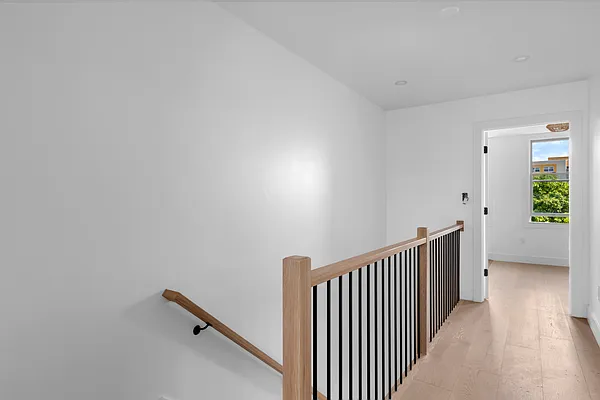 Rented by Friedman Mayer, LREB | media 21