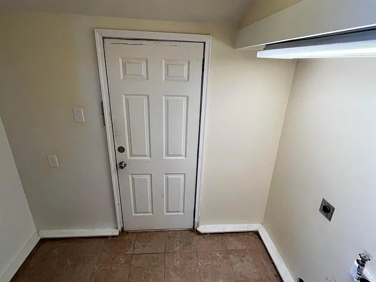 207 W Boundary St — Photo 8