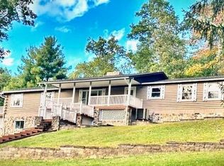 340 Ballard Ave, Peterstown, WV 24963