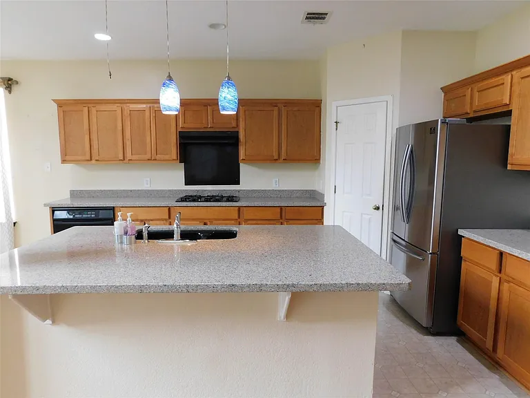 1511 Homewood Cir — Photo 3