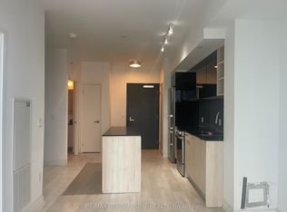 31 Tippett Rd #919, Toronto, ON M3H 0C8