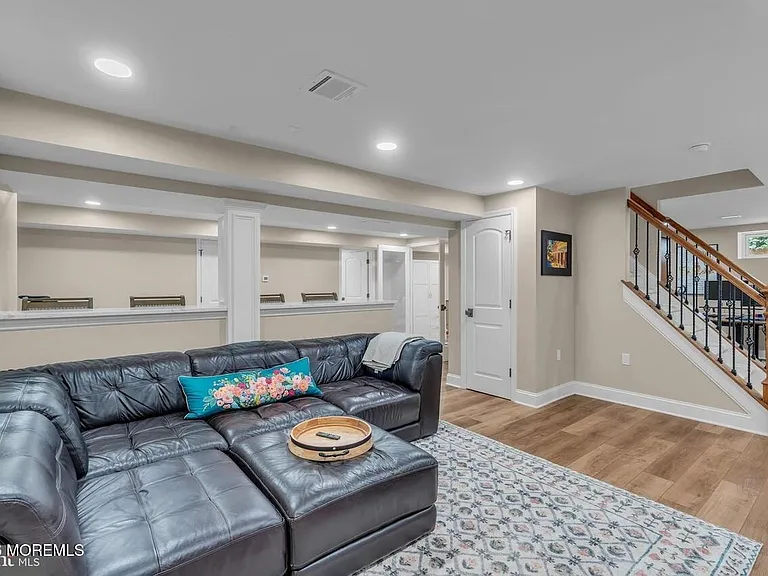 9 Chadwell Ct — Photo 13