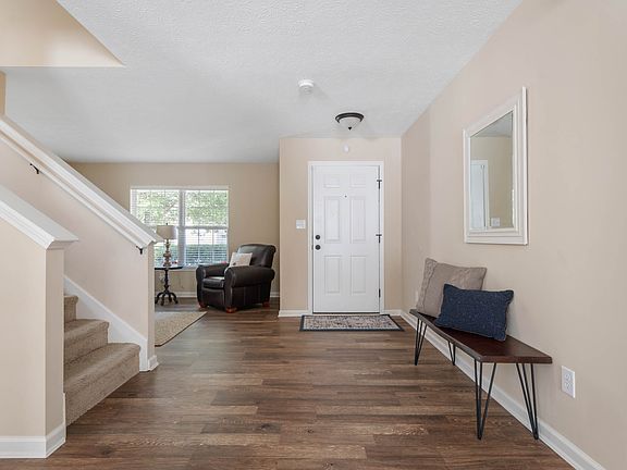 3rd image of 11907 Royalwood Dr