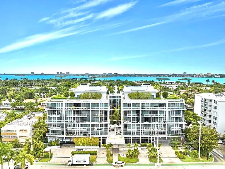 9940 W Bay Harbor Dr #5A — Photo 2