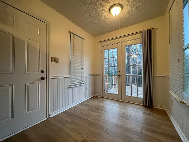 6428 Whitewater Dr — Photo 7