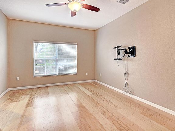 4th image of 175 Lake Monterey Cir
