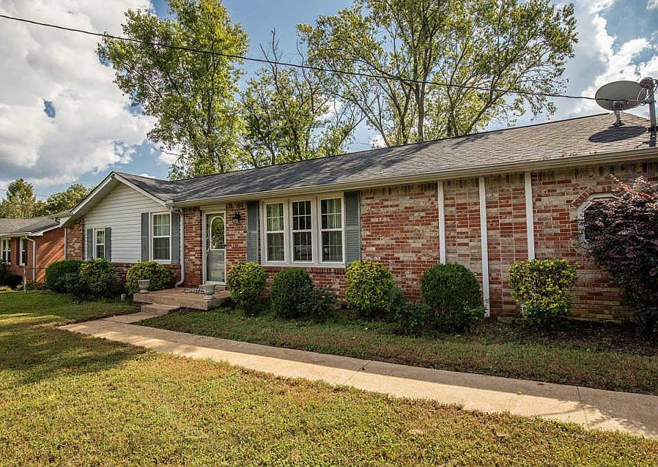 1st image of 140 Bailey Collins Dr