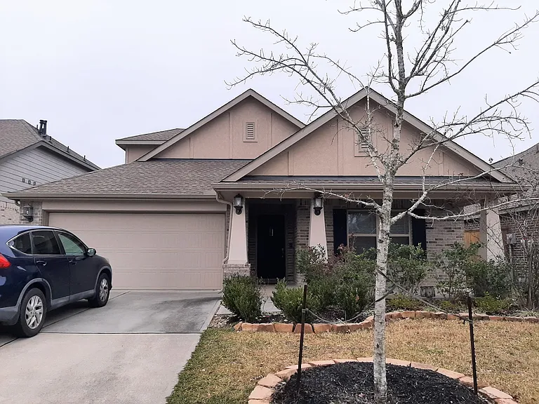 1514 Ancient Oak Ln — Photo 1