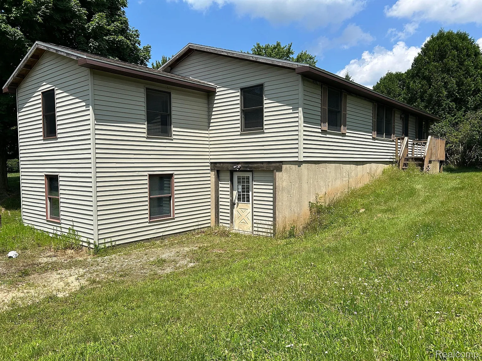 6976 Crofoot Rd photo 1