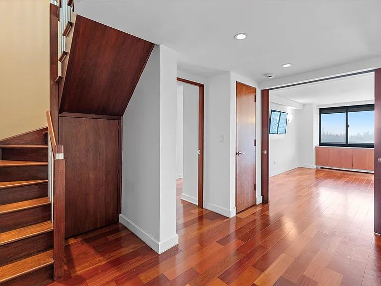 200 Old Palisade Rd #Penthouse 4/5 — Photo 28