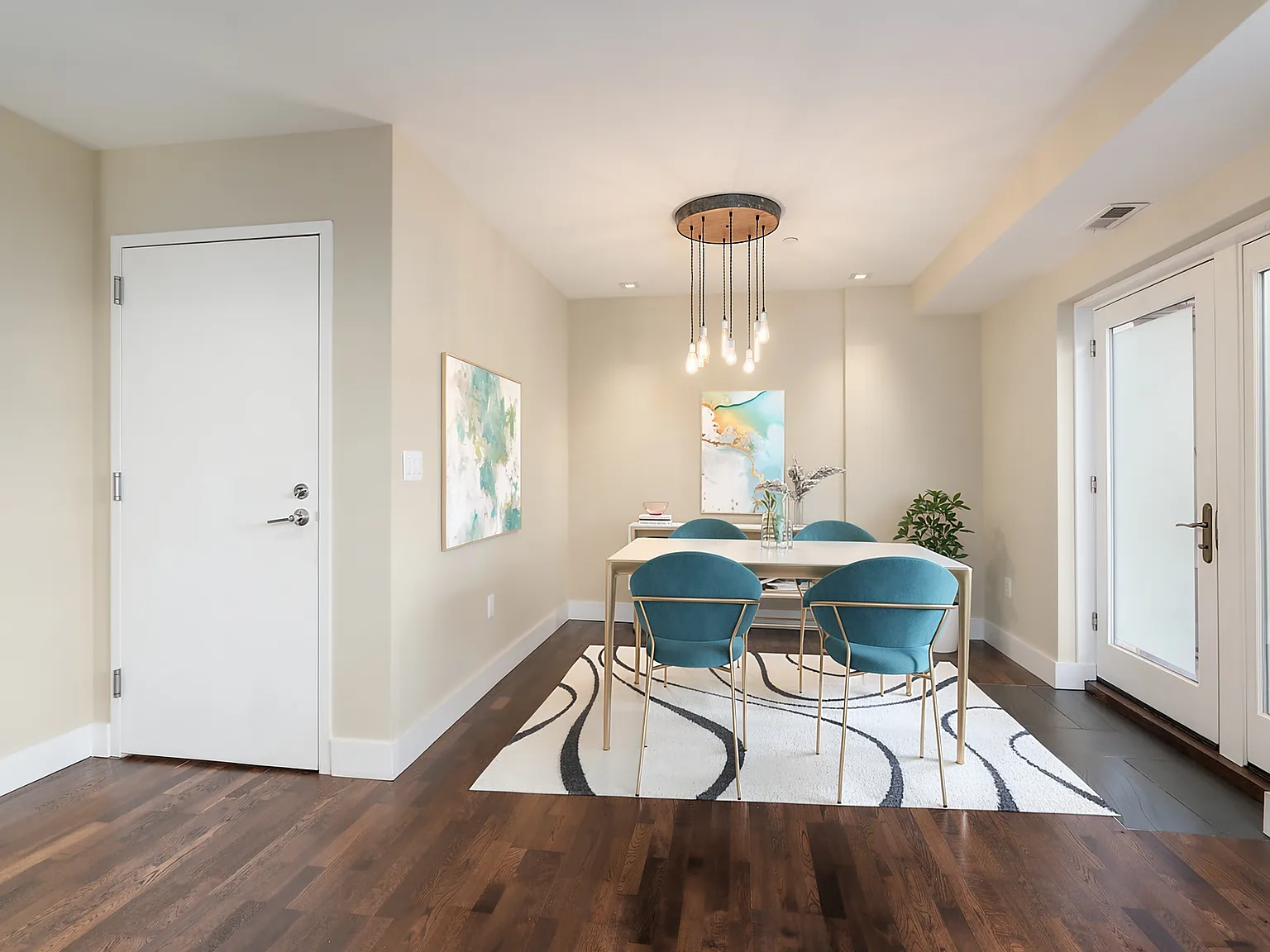 2 bed, 1200 sqft, $3,100 — Photo 3