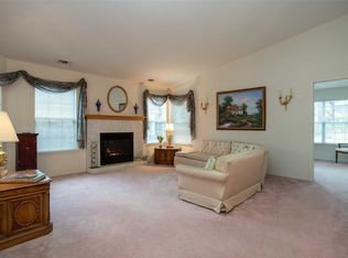 262 Glen Dr, Ridge, NY 11961