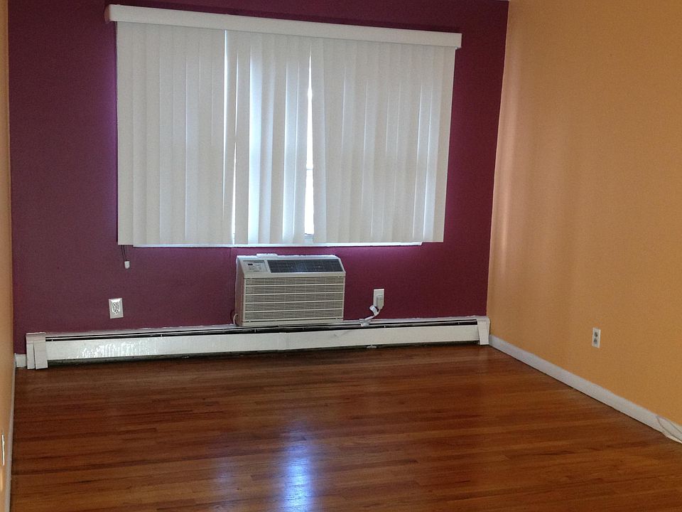 1st image of 482 Joralemon St APT A5