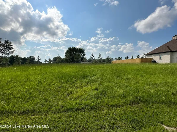 15 Noles Dr, Tallassee, AL 36078